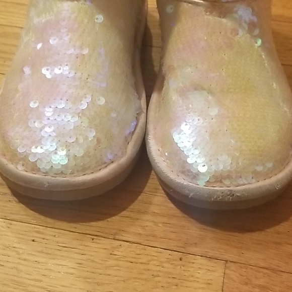 Children's Place Pink Irridescent Sequined Boots - Picture 10 of 12
